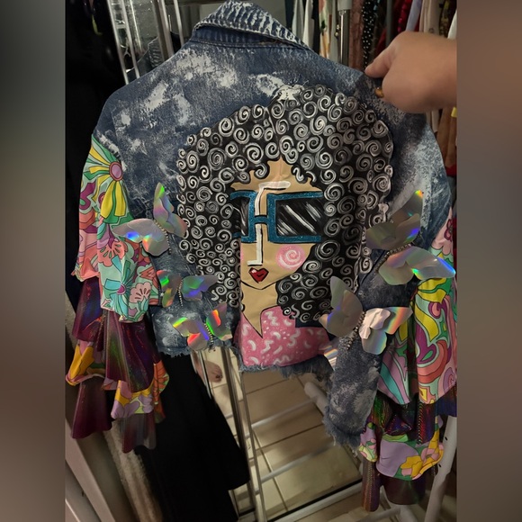 Vibrant Women's Jean Jacket by PR Designer Jazz with Artistic Flair. Fits 2x- 3x - Picture 13 of 15